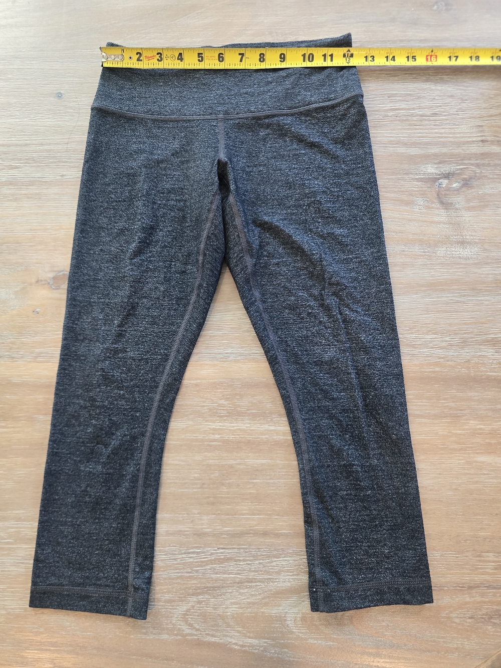 Lululemon Heathered Charcoal Gray Cropped Leggings Capri